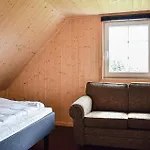 2 Bedroom Lovely In Stolmen *
