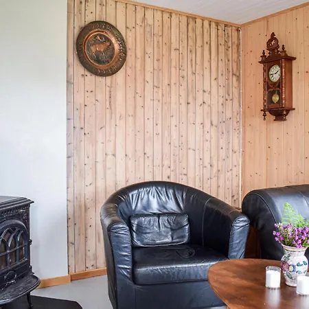Holiday home Gorgeous In Stolmen With Kitchen Bekkjarvik