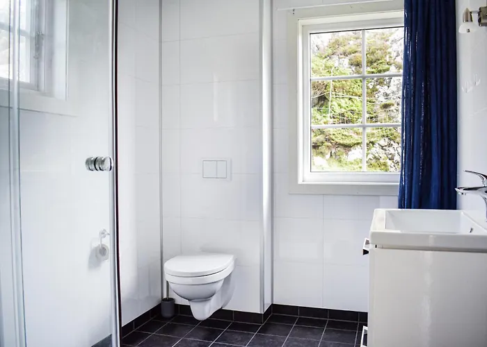 2 Bedroom Cozy In Stolmen *