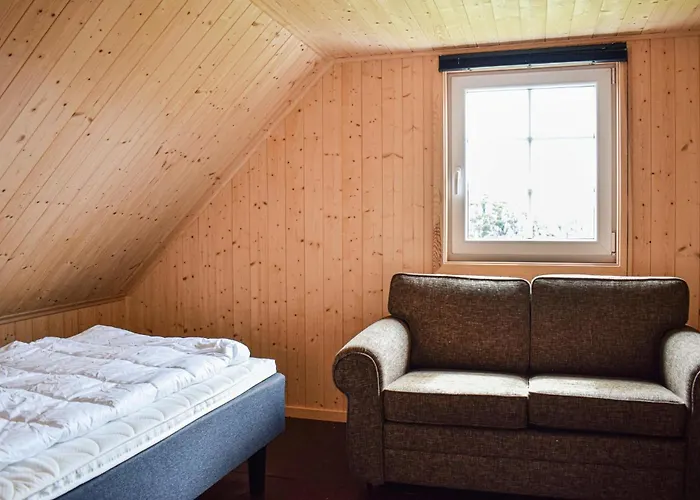 2 Bedroom Cozy In Stolmen *