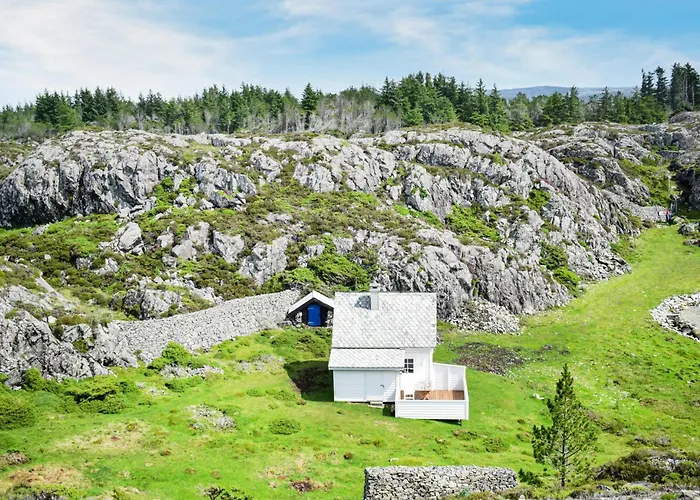 2 Bedroom Cozy In Stolmen Dom wakacyjny Stokkan