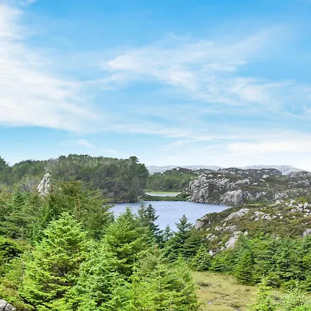 2 Bedroom Cozy In Stolmen