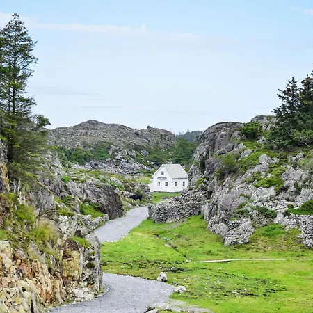 2 Bedroom Cozy In Stolmen Stokkan